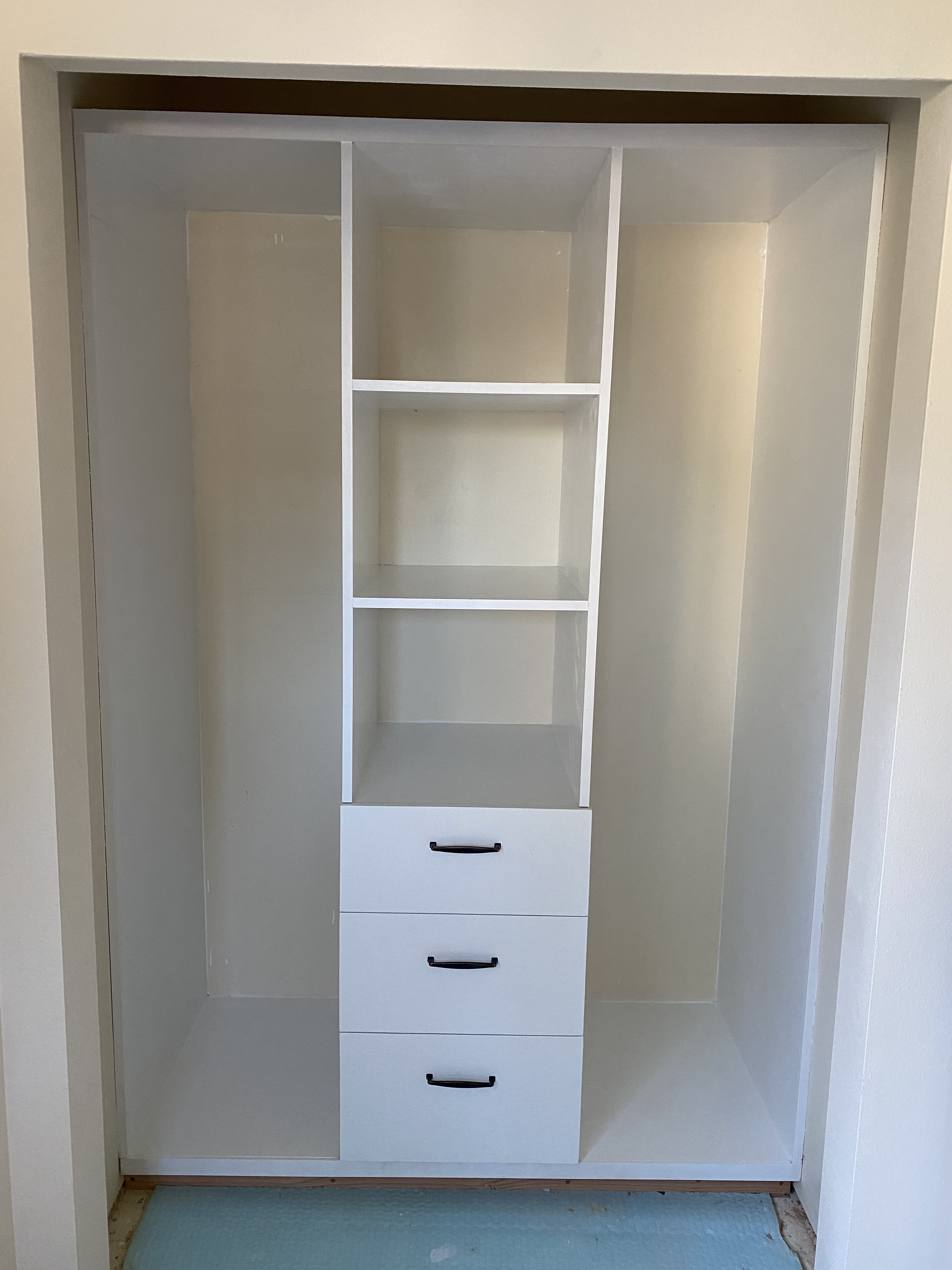 Closet 1